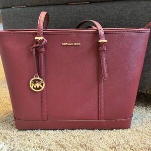Michael Kors Jet Set Travel Large Saffiano Leather Tote Bag